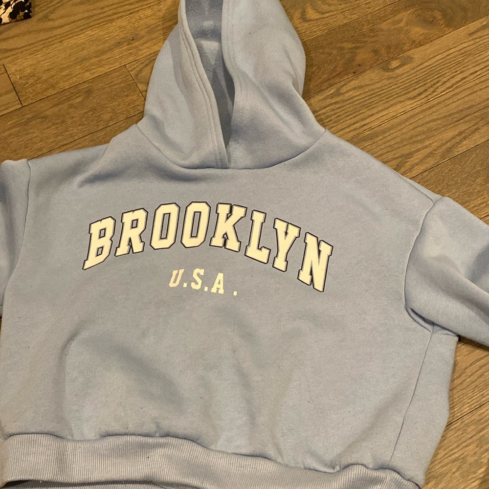 Girls 11-12 blue sweatshirt